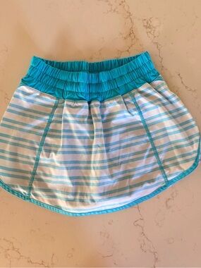 Lululemon Run Track Attack Skirt Skort Blue and While Stripe. Small